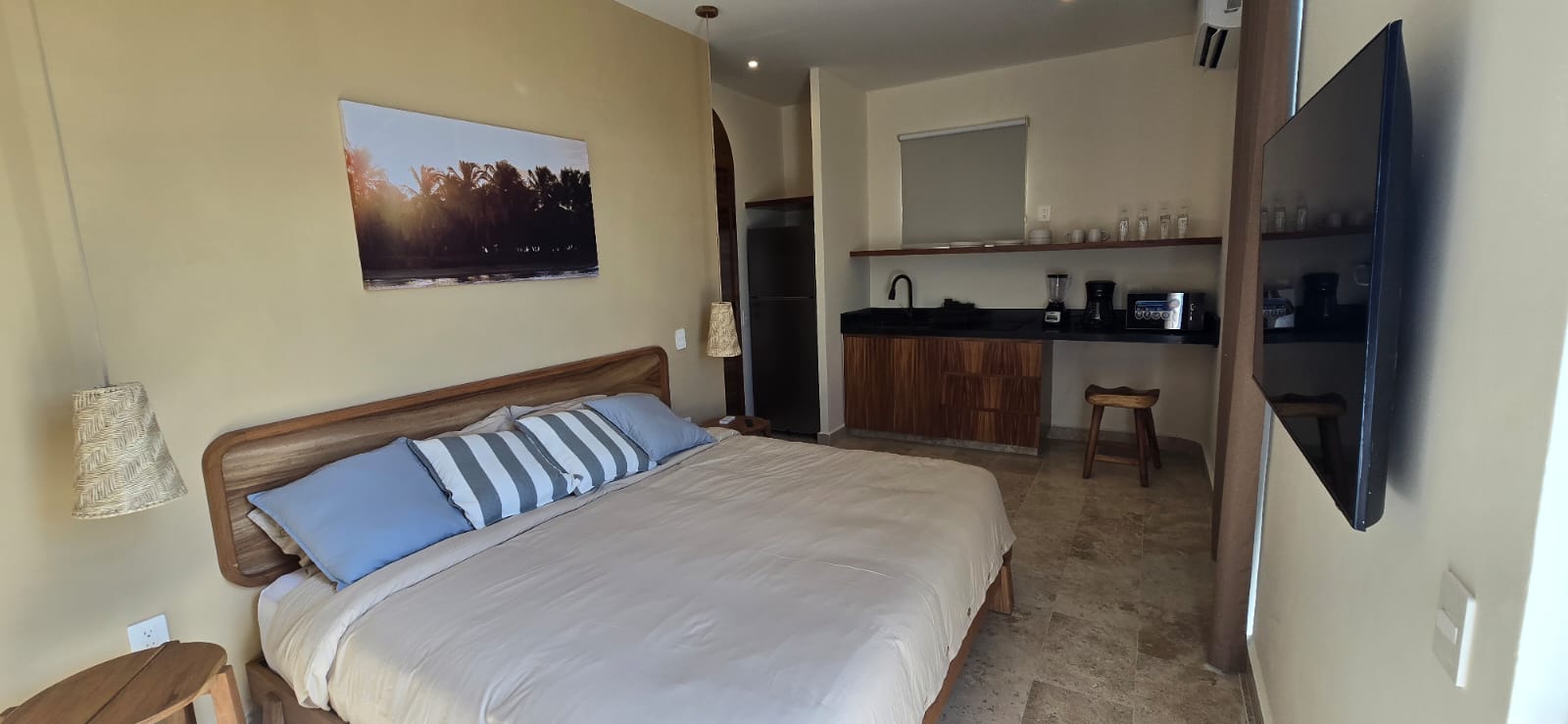 listing card gallery