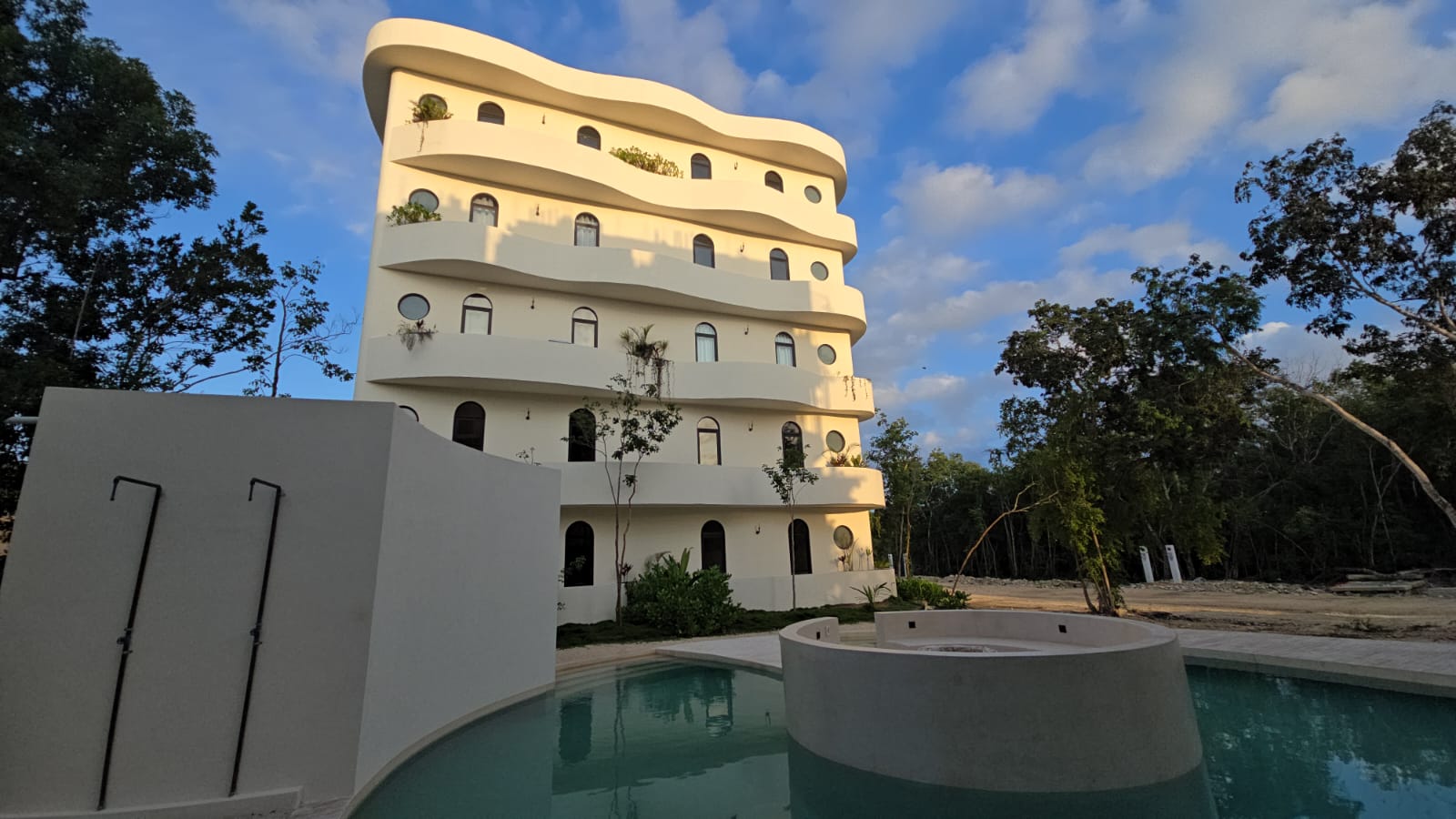 listing card gallery